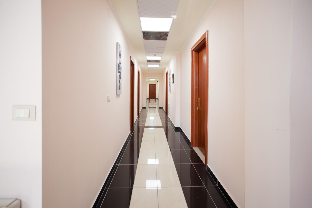 Orchidea Hotel Tirana Exterior foto